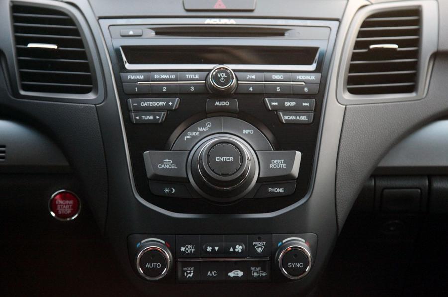 Детали интерьера Acura RDX (TB3/4) 2012 года  (фото 73 из 122)